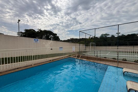 Área comum - Piscina de apartamento para alugar com 2 quartos, 56m² em Granja Viana, Cotia