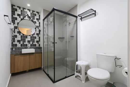 Banheiro  de apartamento para alugar com 1 quarto, 29m² em Pompeia, São Paulo