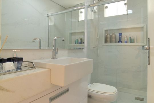 Banheiro Social de apartamento à venda com 3 quartos, 69m² em Jardim Guanabara, Belo Horizonte