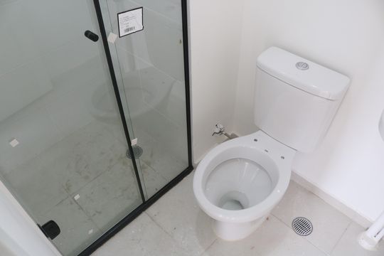Banheiro de apartamento à venda com 2 quartos, 32m² em Várzea da Barra Funda, São Paulo