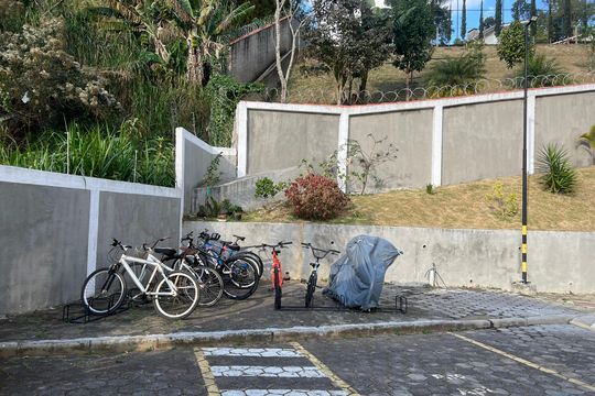 Área Comum - Bicicletário  de apartamento para alugar com 2 quartos, 40m² em Novo Horizonte, Juiz de Fora