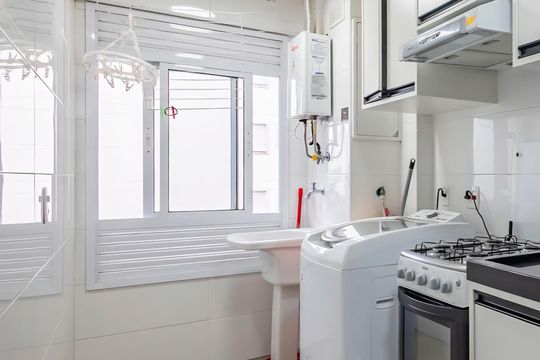 Cozinha de apartamento para alugar com 1 quarto, 50m² em Alphaville Industrial, Barueri