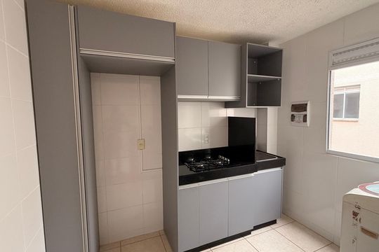 Cozinha de apartamento para alugar com 2 quartos, 43m² em Jardim Imperial, Aparecida de Goiânia, Aparecida de Goiânia