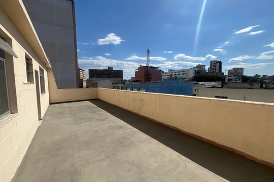 Terraço de casa para alugar com 3 quartos, 100m² em Jardim Vinte E Cinco de Agosto, Duque de Caxias