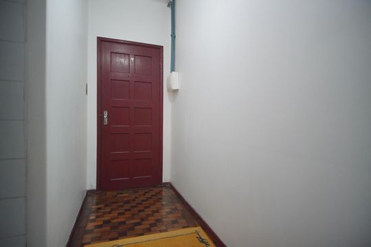 Hall de Entrada de apartamento à venda com 1 quarto, 39m² em Floresta, Porto Alegre