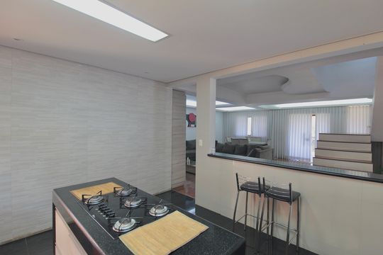 Cozinha de casa à venda com 4 quartos, 756m² em Xodó Marize, Belo Horizonte