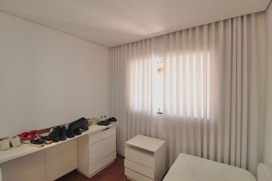 Quarto 2 de casa à venda com 4 quartos, 756m² em Xodó Marize, Belo Horizonte