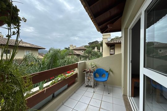 Varanda suíte 2 de apartamento para alugar com 3 quartos, 114m² em Canto da Lagoa, Florianópolis