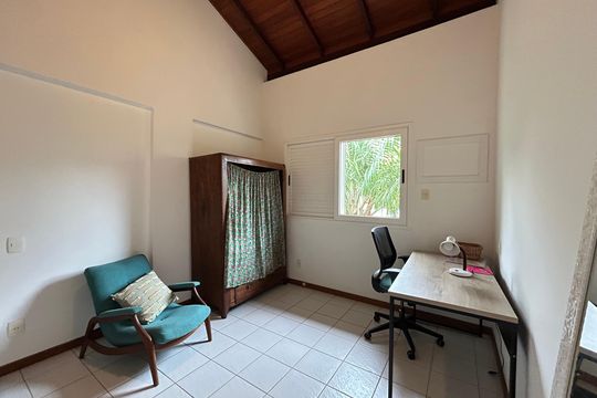 Suíte  de casa de condomínio para alugar com 3 quartos, 52m² em Canto da Lagoa, Florianópolis