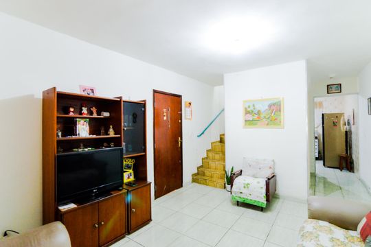 Casa à venda com 4 quartos, 140m² em Jardim Monte Carmelo, Guarulhos