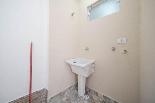Cozinha e Área de Serviço de casa para alugar com 2 quartos, 100m² em Vila Salete Penha, São Paulo