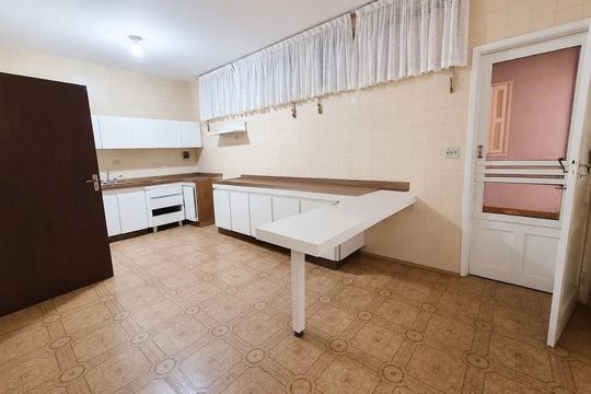 Cozinha de casa à venda com 3 quartos, 230m² em Indianópolis, São Paulo