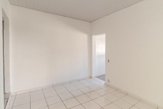 Sala de casa para alugar com 2 quartos, 70m² em Vila Gustavo, São Paulo