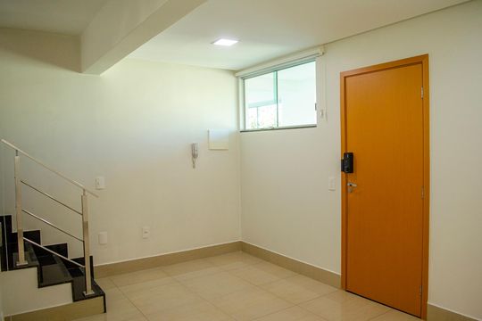 Sala de apartamento à venda com 2 quartos, 84m² em Vila São João, Goiânia