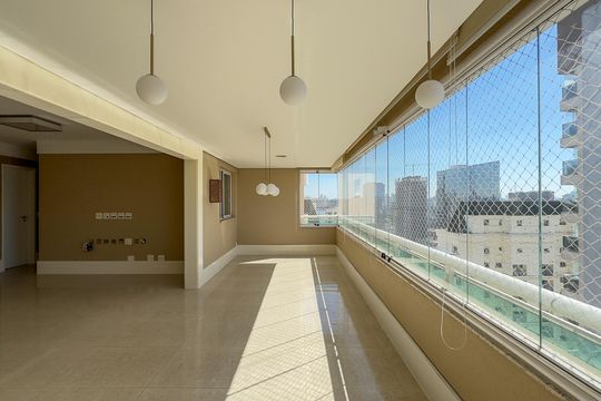 Sacada de apartamento à venda com 3 quartos, 147m² em Vila Gertrudes, São Paulo