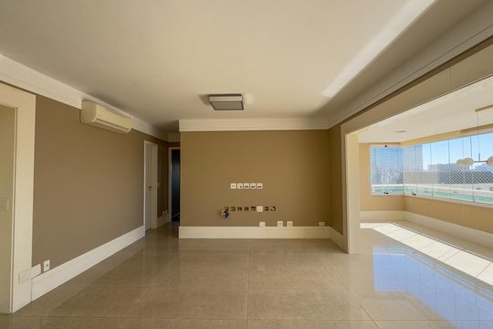 Sala de apartamento à venda com 3 quartos, 147m² em Vila Gertrudes, São Paulo