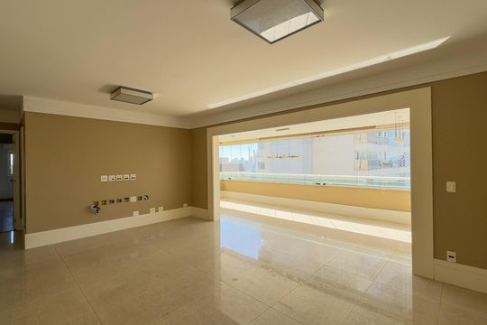 Sala de apartamento à venda com 3 quartos, 147m² em Vila Gertrudes, São Paulo