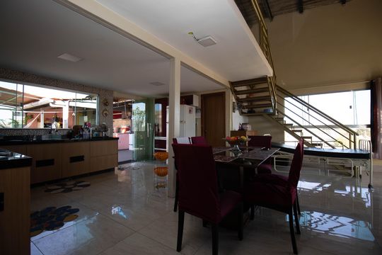 Sala 1 de apartamento à venda com 3 quartos, 162m² em Qno 17, Brasília