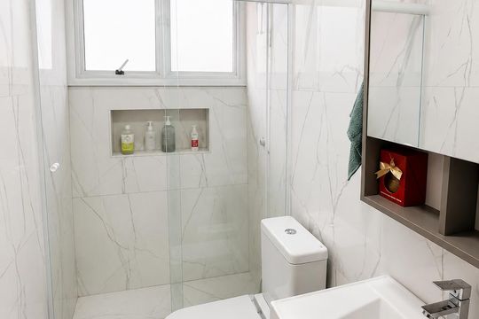 Banheiro de apartamento para alugar com 2 quartos, 65m² em Cristo Redentor, Porto Alegre