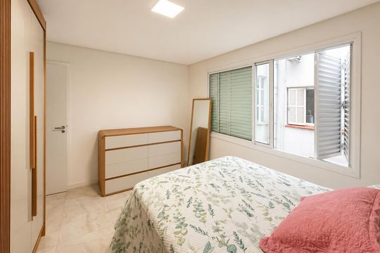 Quarto de apartamento para alugar com 2 quartos, 65m² em Cristo Redentor, Porto Alegre