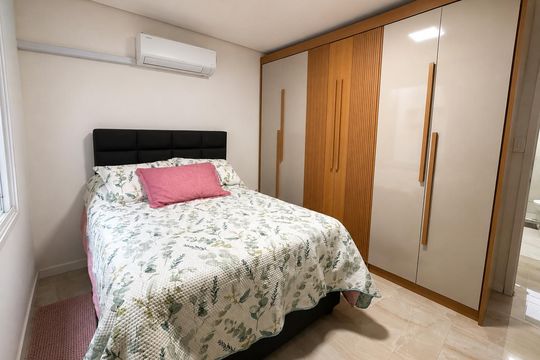 Quarto de apartamento para alugar com 2 quartos, 65m² em Cristo Redentor, Porto Alegre