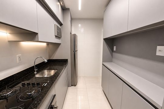 Cozinha de apartamento para alugar com 2 quartos, 65m² em Cristo Redentor, Porto Alegre