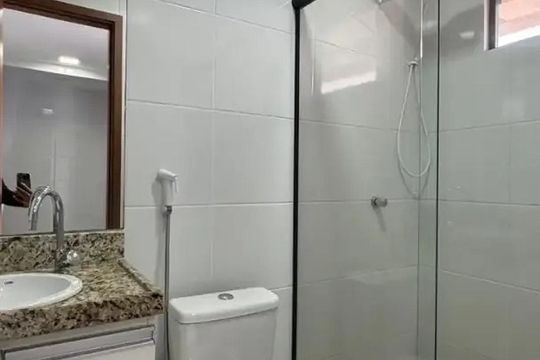 Banheiro de apartamento para alugar com 1 quarto, 40m² em Bom Jesus, Contagem
