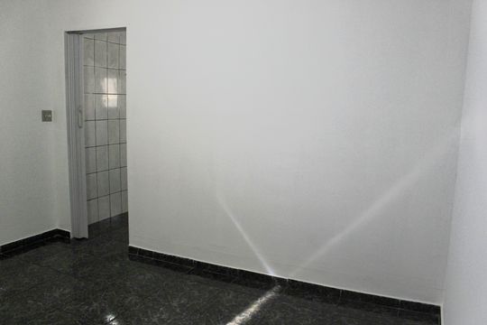 Quarto  de kitnet/studio para alugar com 1 quarto, 50m² em Jardim Valeria, Guarulhos