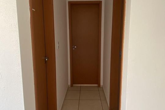 Corredor de apartamento para alugar com 2 quartos, 50m² em Santa Cruz, Rio de Janeiro