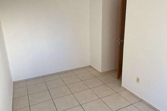 Quarto de apartamento para alugar com 2 quartos, 50m² em Santa Cruz, Rio de Janeiro