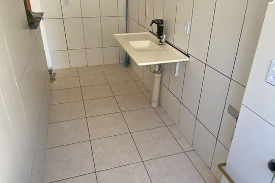 Cozinha de apartamento para alugar com 2 quartos, 50m² em Santa Cruz, Rio de Janeiro