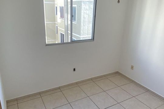 Quarto de apartamento para alugar com 2 quartos, 50m² em Santa Cruz, Rio de Janeiro