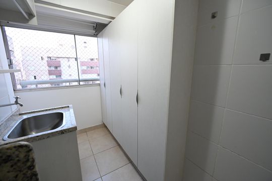Área de serviço de apartamento para alugar com 2 quartos, 64m² em Parque Amazonia, Goiânia
