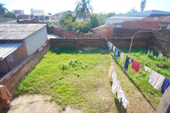 Área externa de casa para alugar com 3 quartos, 100m² em Campina, São Leopoldo