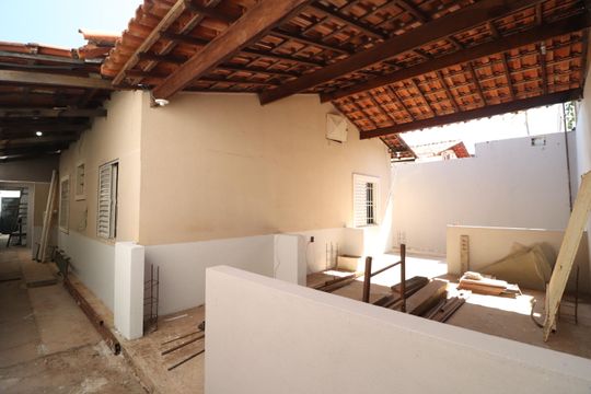 Quintal - Varanda de casa para alugar com 4 quartos, 200m² em Granada, Uberlândia