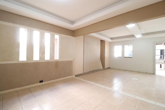 Casa para alugar com 4 quartos, 200m² em Granada, Uberlândia
