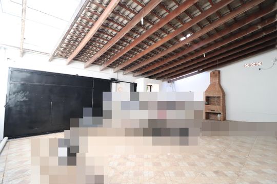 Garagem de casa para alugar com 4 quartos, 200m² em Granada, Uberlândia