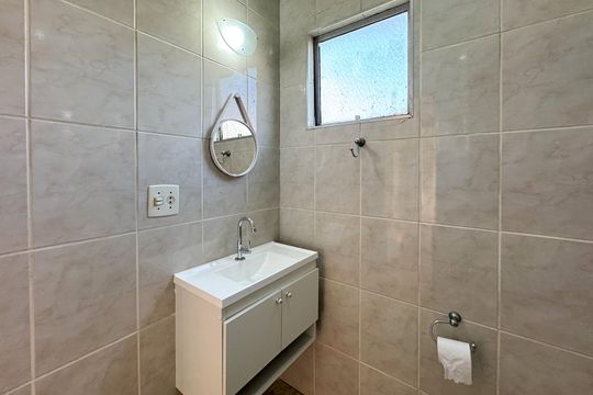 Banheiro Social de apartamento para alugar com 2 quartos, 58m² em Santa Terezinha, São Bernardo do Campo