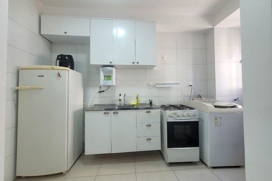 Cozinha de apartamento para alugar com 2 quartos, 54m² em Jardim Terramerica 3, Americana