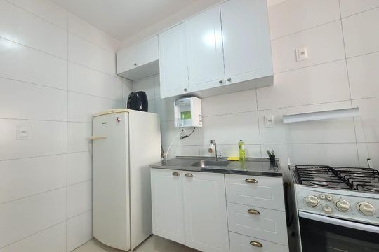 Cozinha de apartamento para alugar com 2 quartos, 54m² em Jardim Terramerica 3, Americana