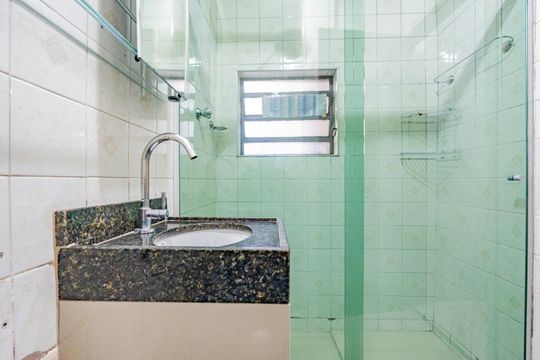 Banheiro social de casa para alugar com 3 quartos, 100m² em Jardim Sao Saverio, São Paulo