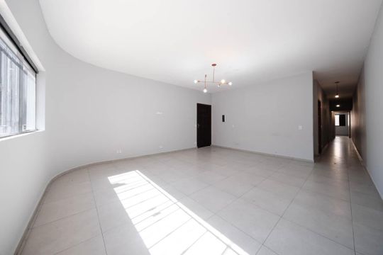 Sala de casa à venda com 5 quartos, 260m² em Vila Libanesa, São Paulo