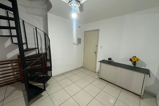 Sala de apartamento para alugar com 1 quarto, 60m² em Centro, São Vicente