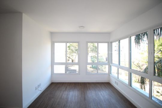 Sala de apartamento para alugar com 2 quartos, 80m² em Petrópolis, Porto Alegre