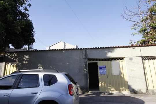 Fachada de casa para alugar com 2 quartos, 150m² em Jardim Montanhês, Belo Horizonte