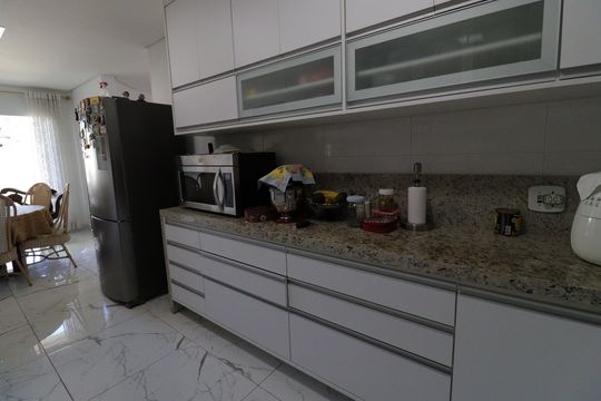 Cozinha de casa à venda com 5 quartos, 248m² em Campo Grande, São Paulo