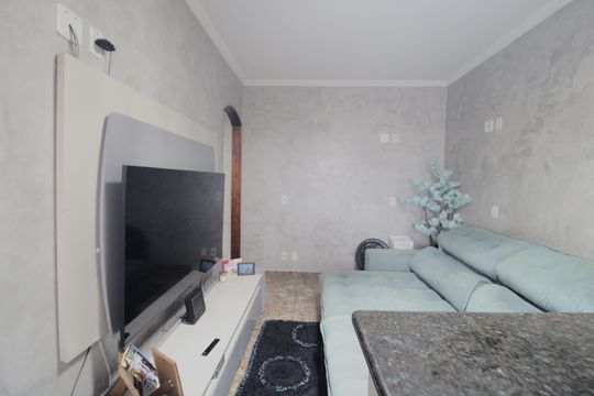Casa à venda com 6 quartos, 250m² em Parque Cocaia, São Paulo