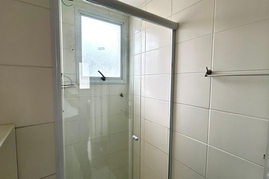 Banheiro de apartamento para alugar com 2 quartos, 40m² em Jardim Albertina, Guarulhos