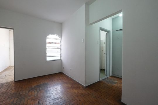 Sala de casa de condomínio para alugar com 2 quartos, 65m² em Cambuci, São Paulo