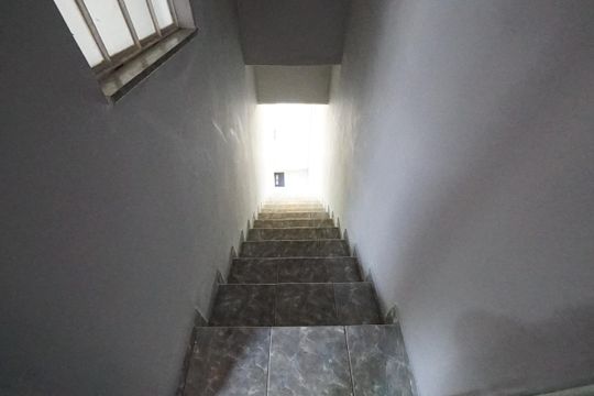 Escada de casa de condomínio para alugar com 2 quartos, 65m² em Cambuci, São Paulo
